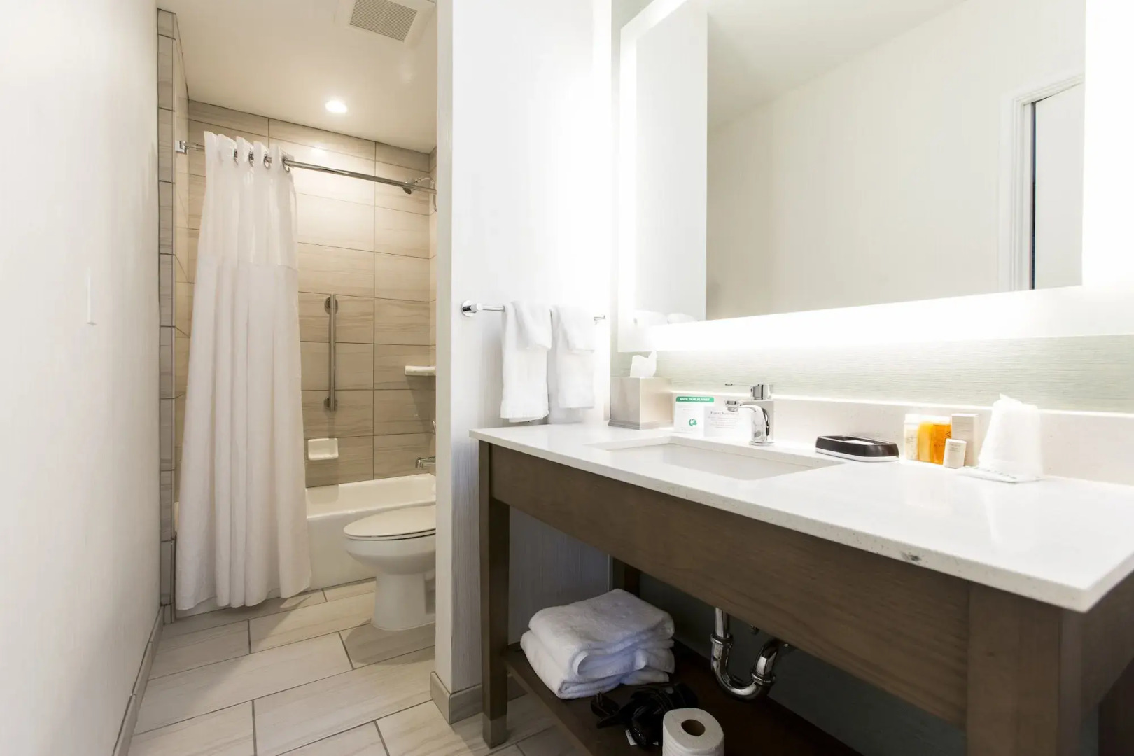 Foto - Royal Palace Westwood Hotel