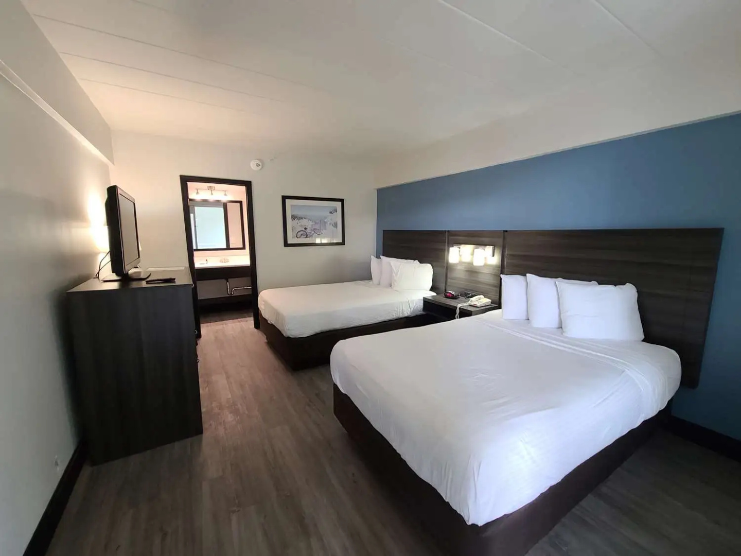 Photo - SureStay Hotel by Best Western Virginia Beach Royal Clipper