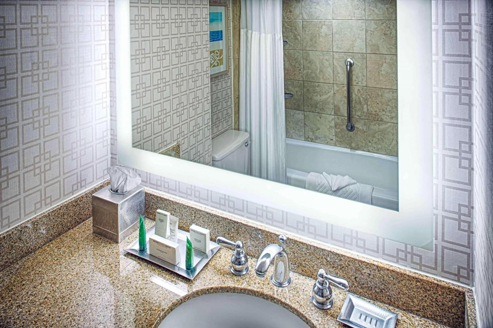 Photo - Hilton San Diego/Del Mar