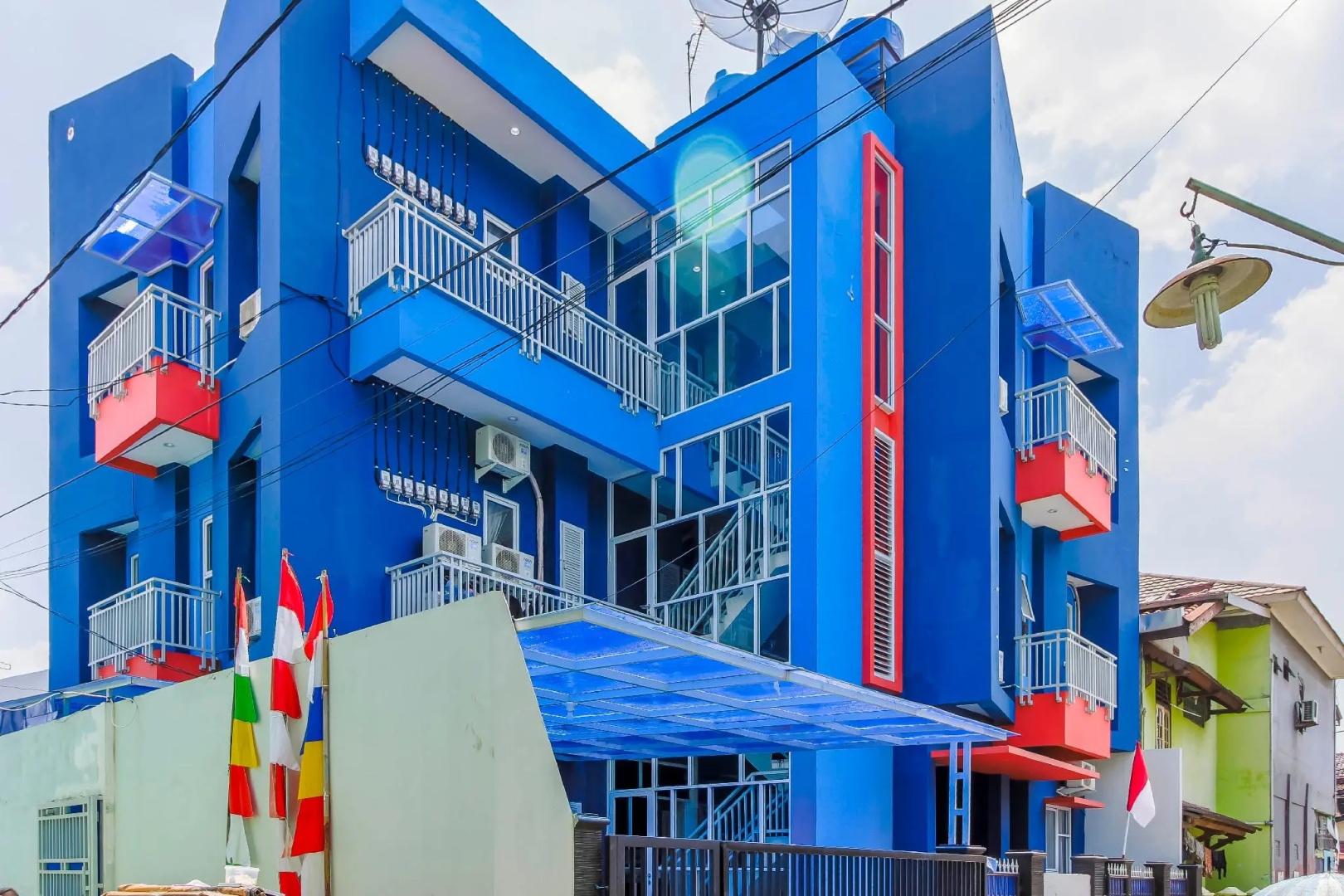 Foto - RedDoorz Syariah near Metropolitan Mall Bekasi