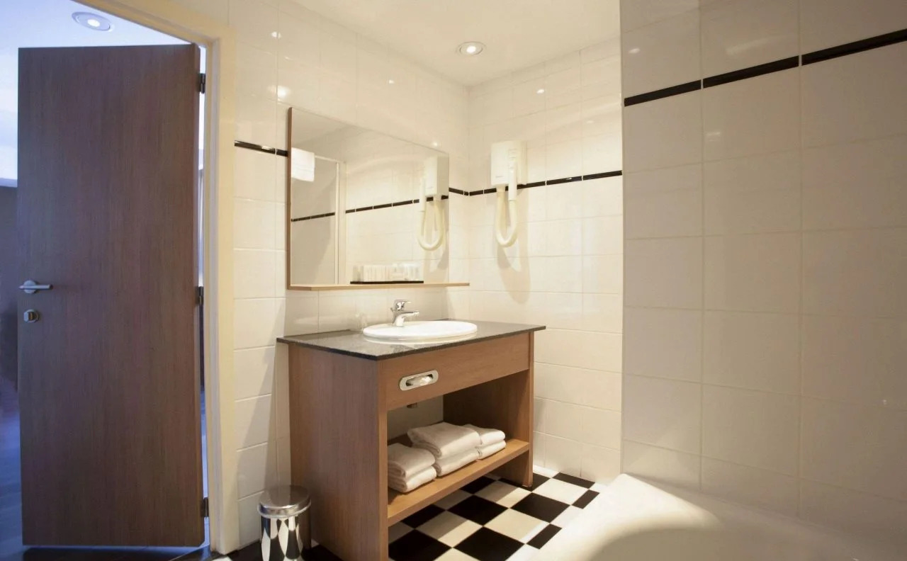 Photo - Theater Hotel