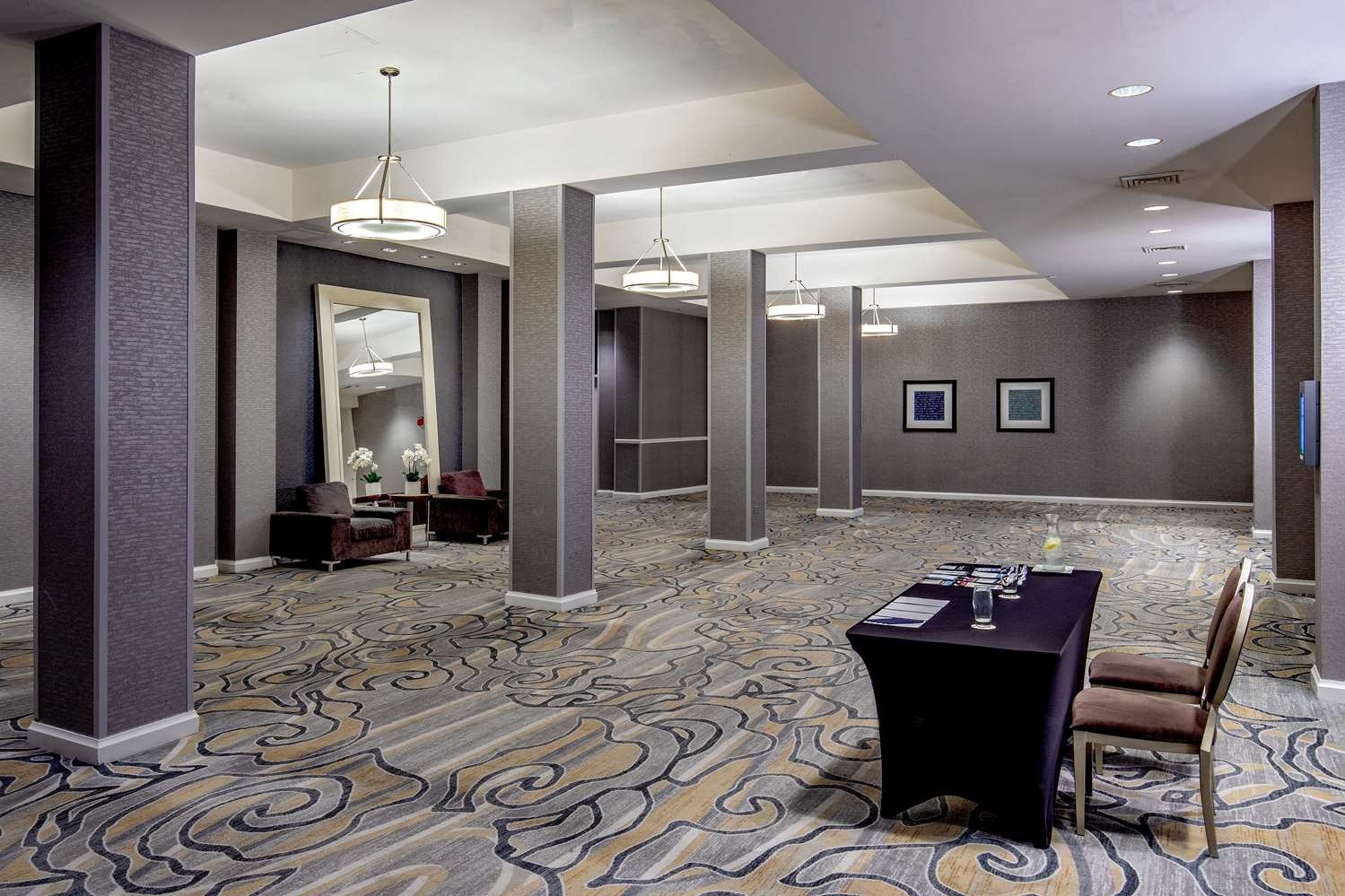 Foto - DoubleTree by Hilton Chicago - North Shore Conference Center