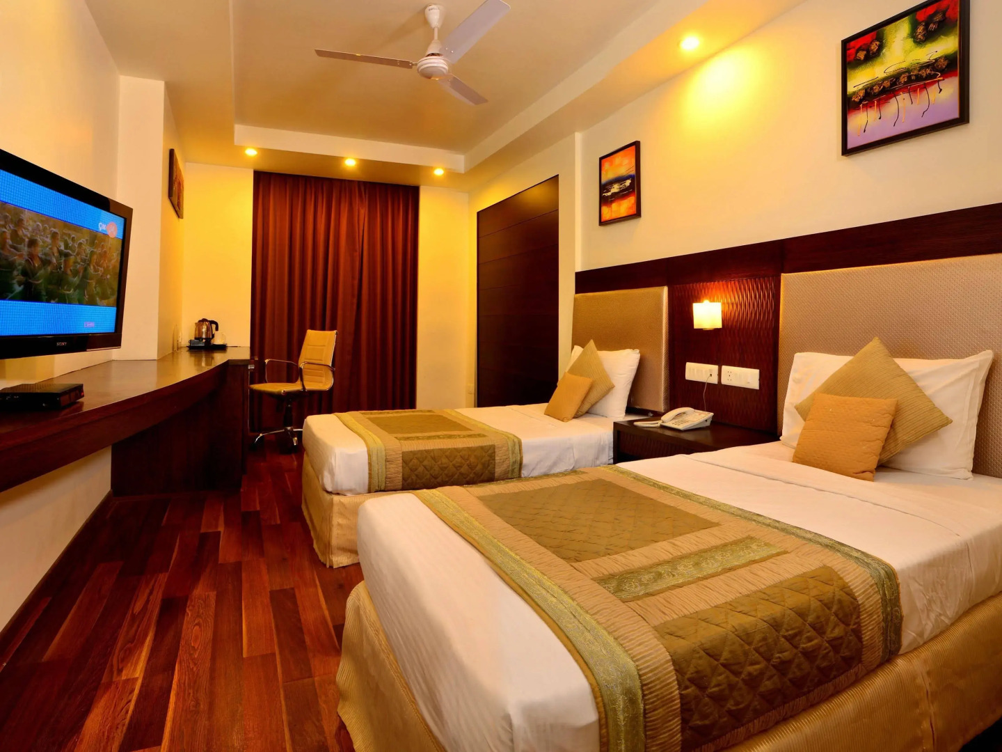 Photo - Hotel Le Roi Near New Delhi Railway Station