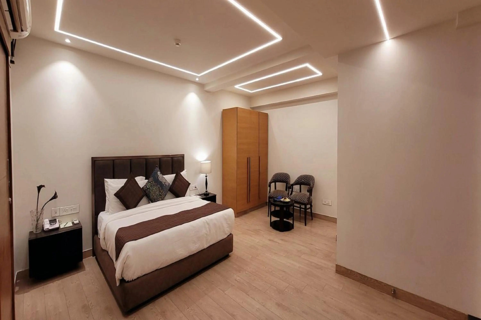 Foto - Hotel Saket 27