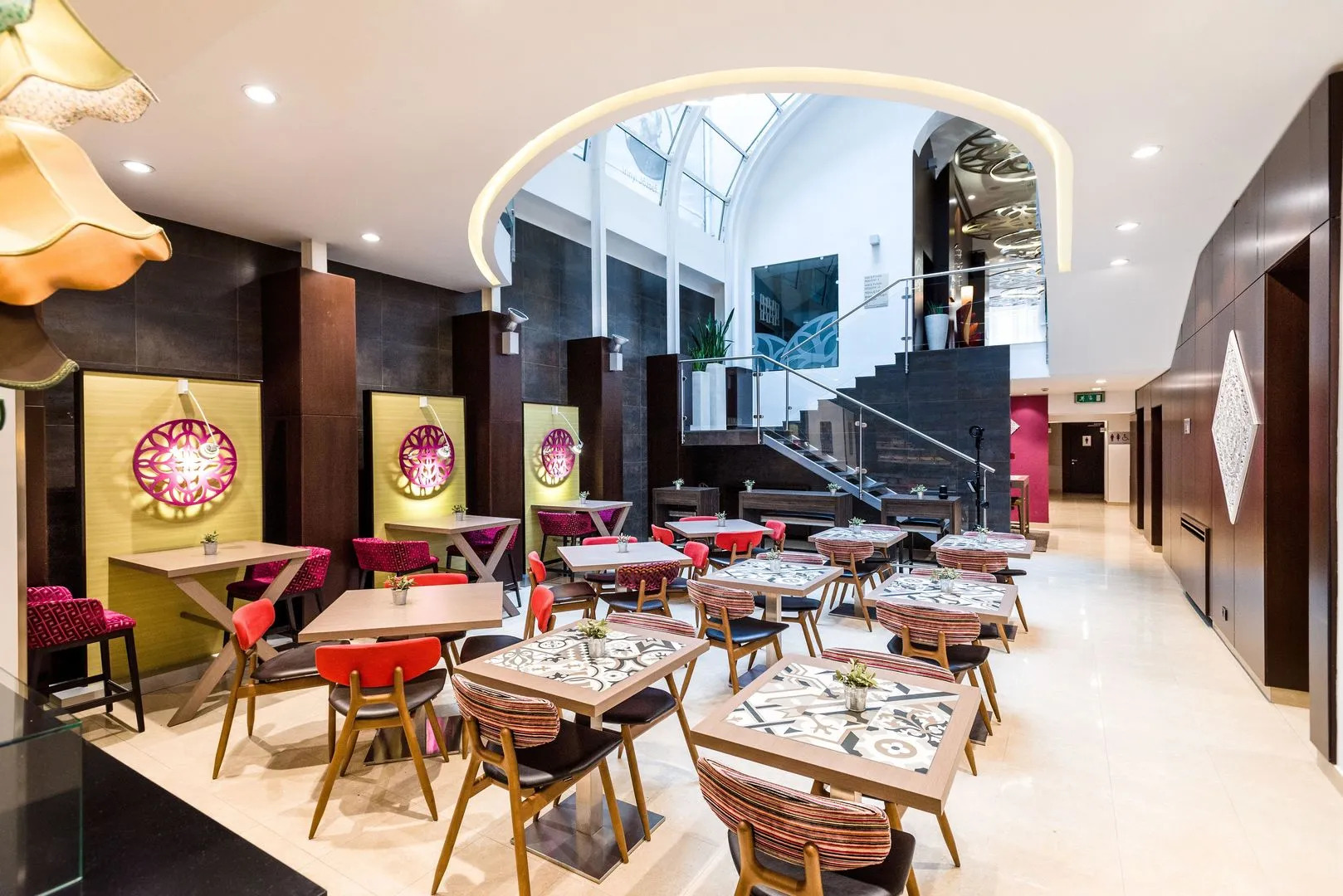 Foto - Ikonik Parlament