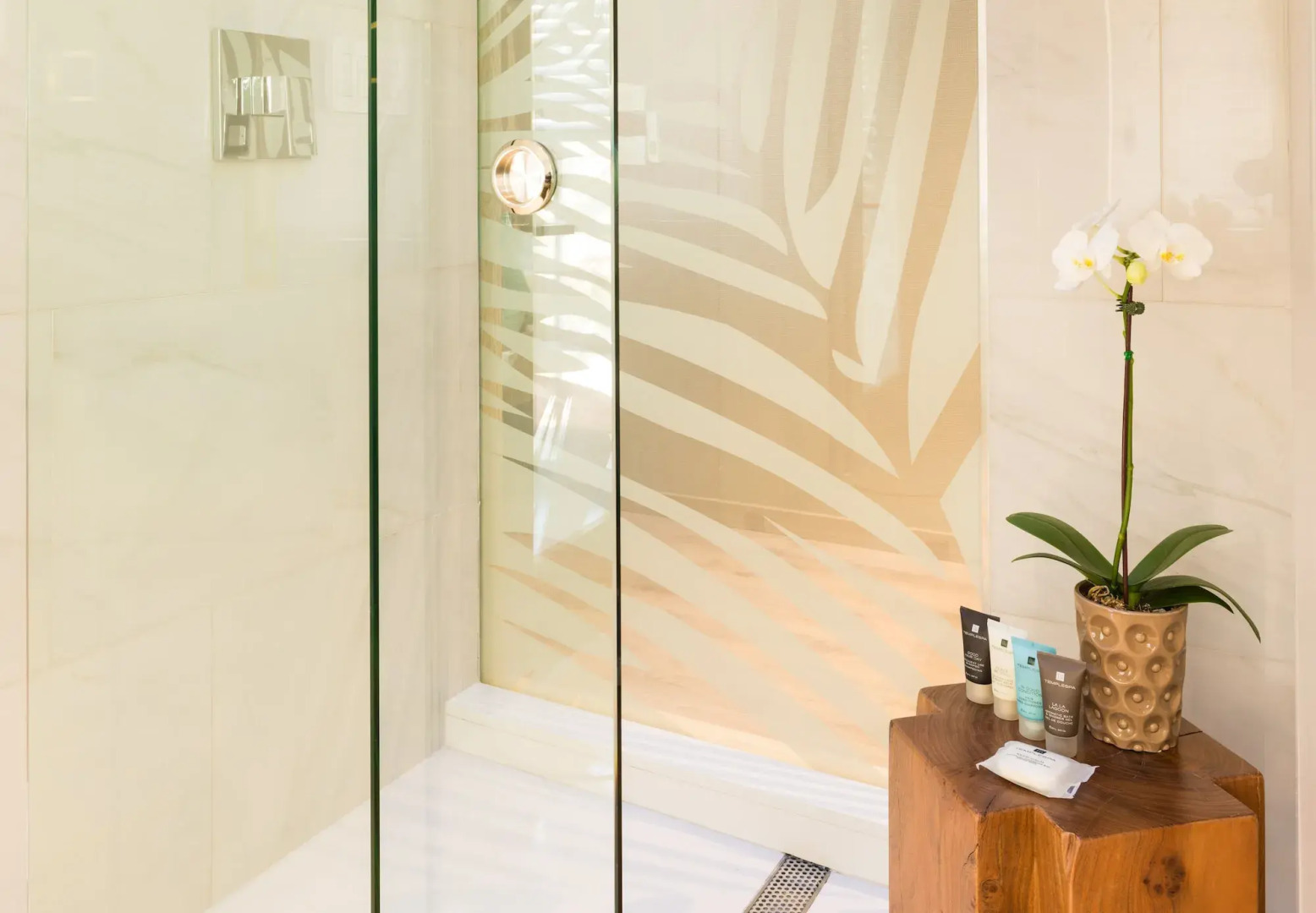 Foto - Lennox Miami Beach