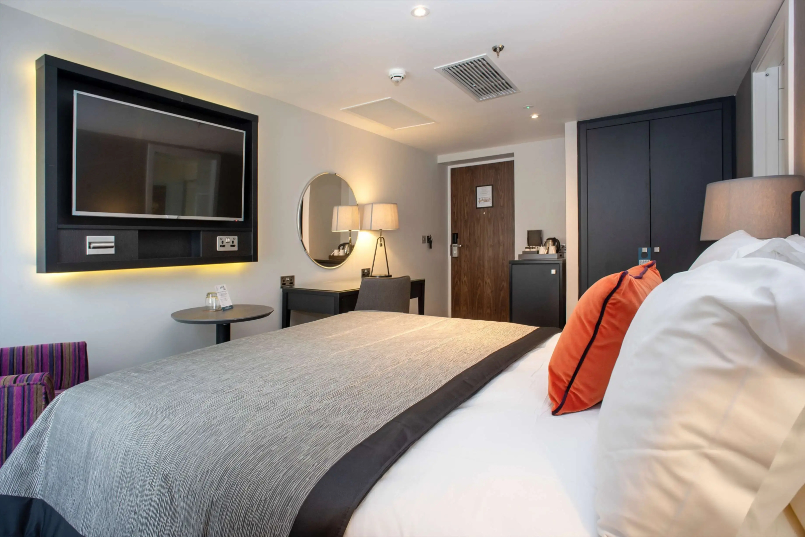 Photo - Ten Hill Place