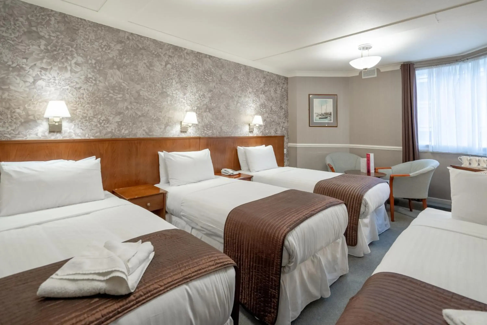 Photo - The Clarendon Hotel