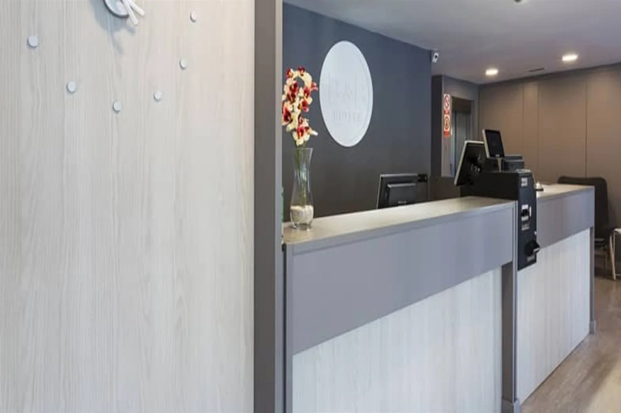 Photo - B&B HOTEL Barcelona Mollet