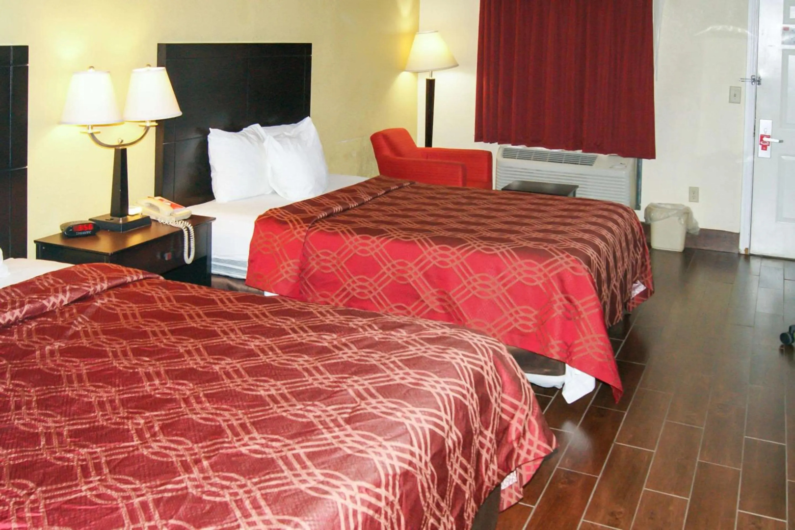 Foto - Econo Lodge Inn & Suites West - Energy Corridor