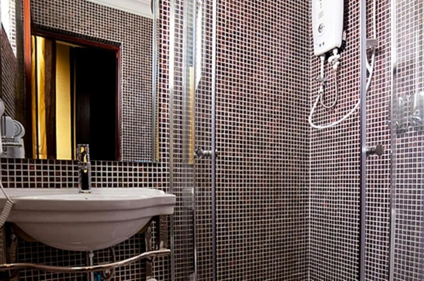 Photo - Valenza Hotel & Cafe