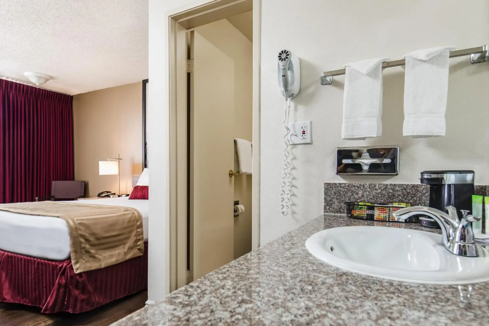 Photo - Kings Inn Anaheim at The Park & Convention Center