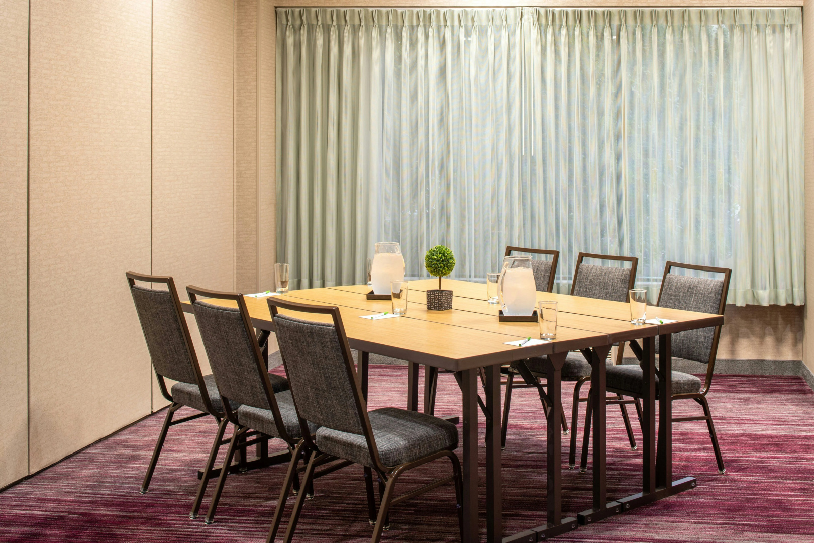 Foto - Courtyard by Marriott Portland Airport