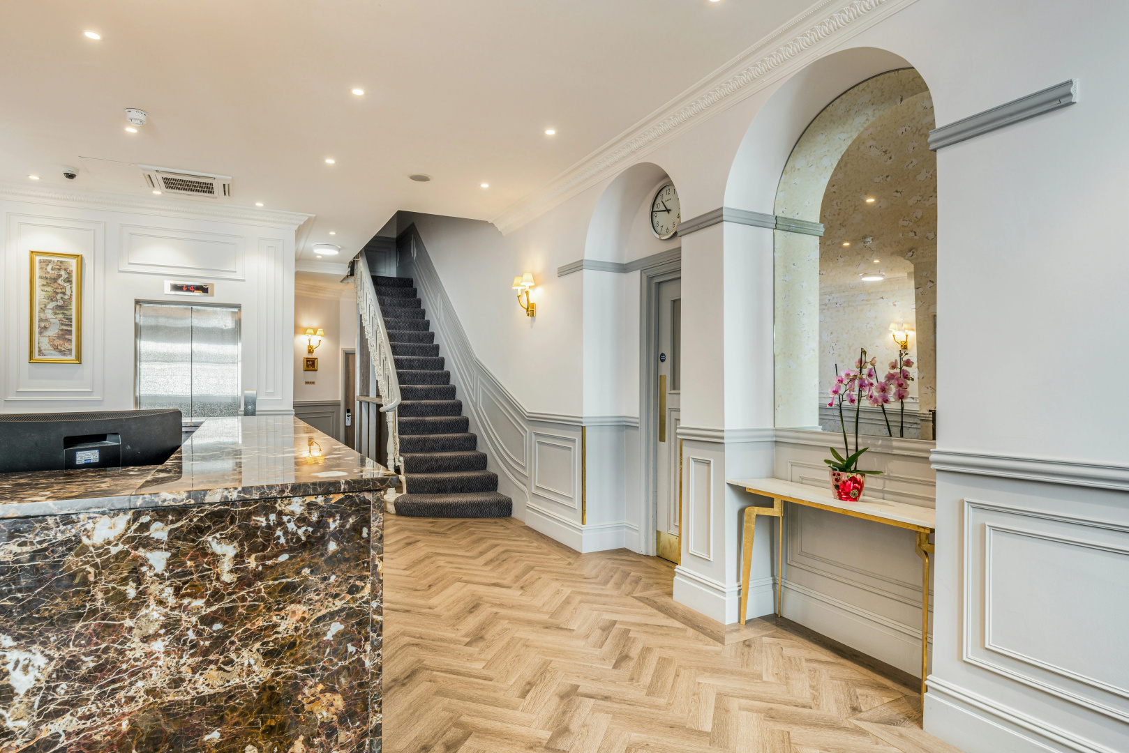 Photo - The Princes Square Hotel
