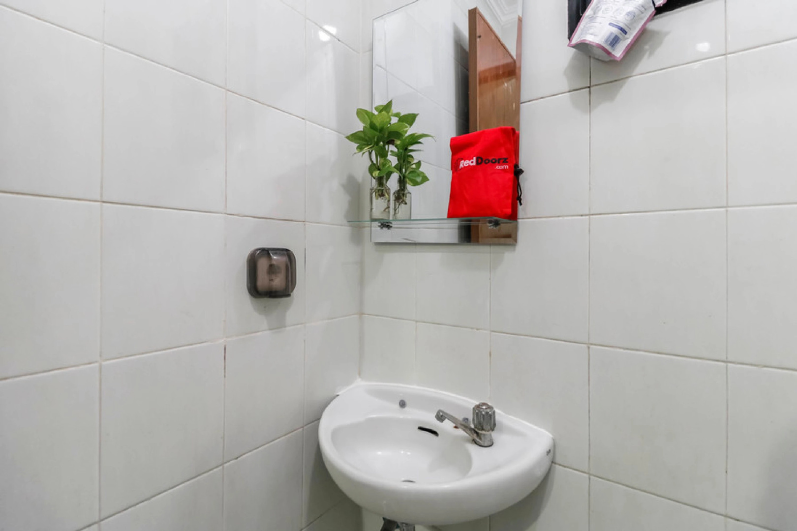 Foto - RedDoorz Plus near Trisakti University