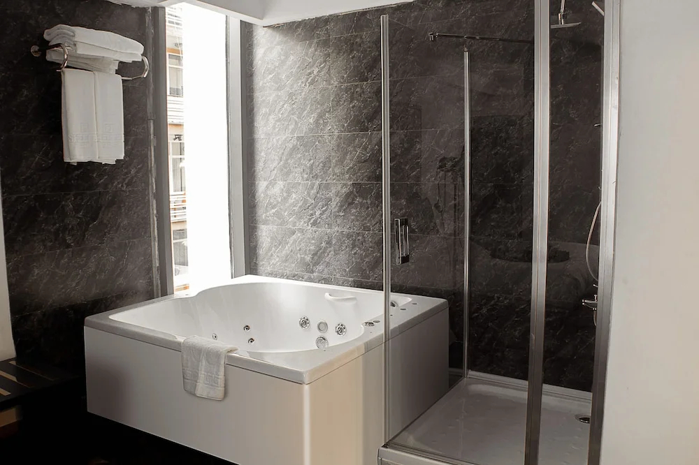 Photo - Shelter Inn Hotel & Spa