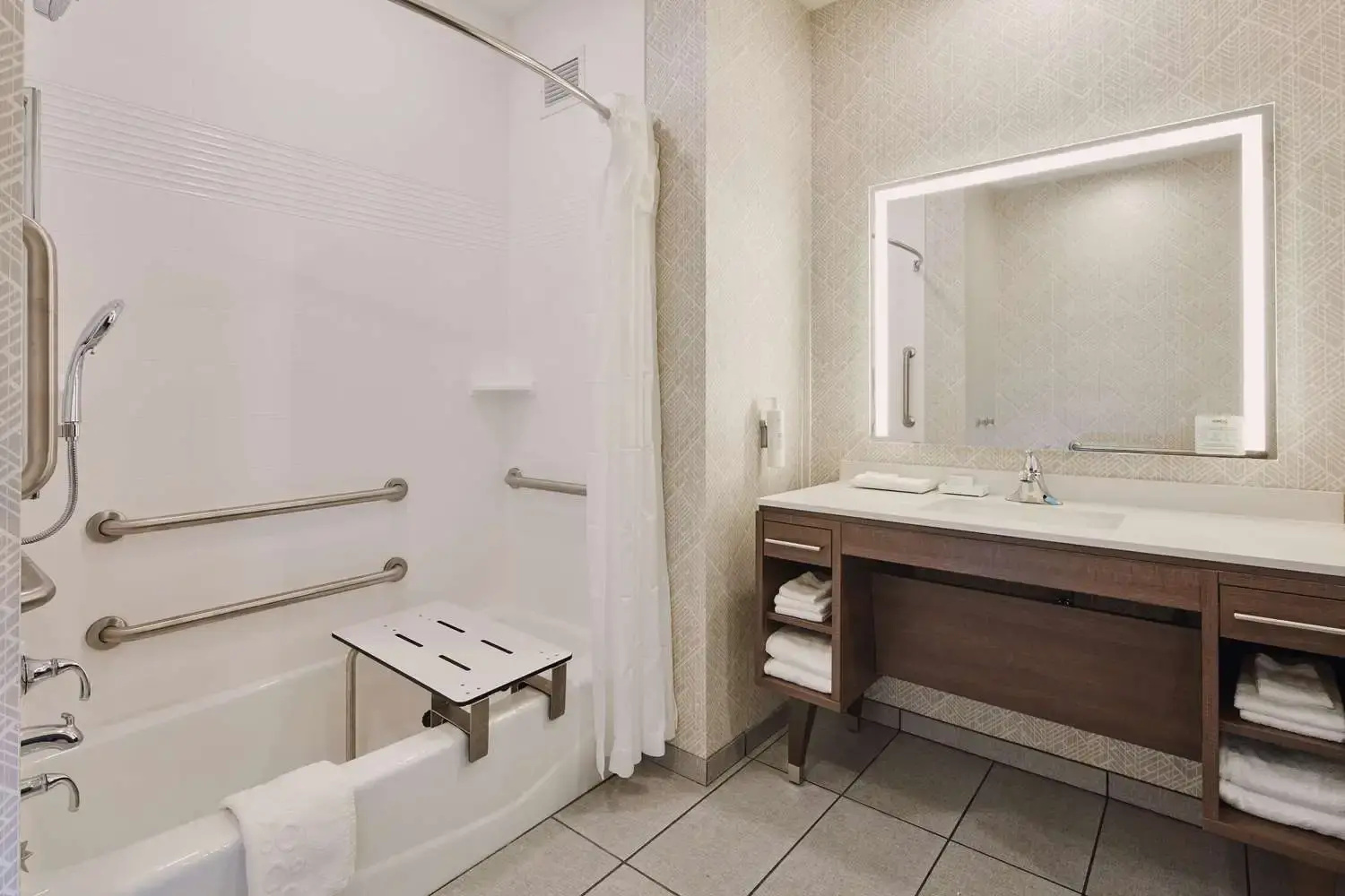 Photo - Home2 Suites By Hilton Sacramento At Csus