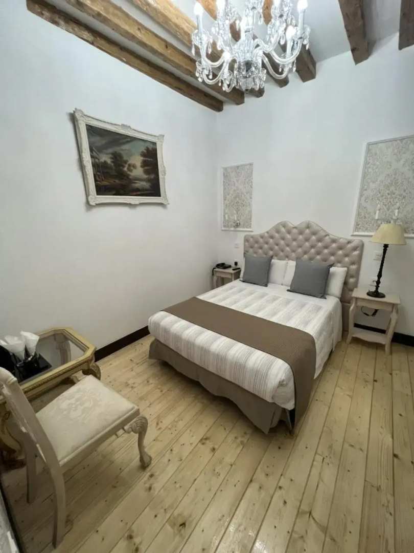 Photo - Oriente Palace Apartments