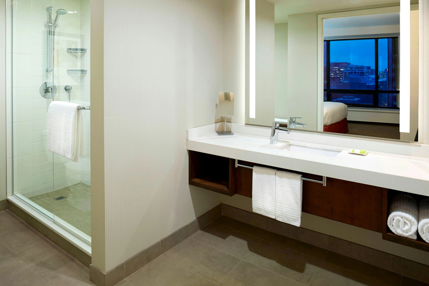 Photo - Delta Hotels by Marriott Ottawa City Centre