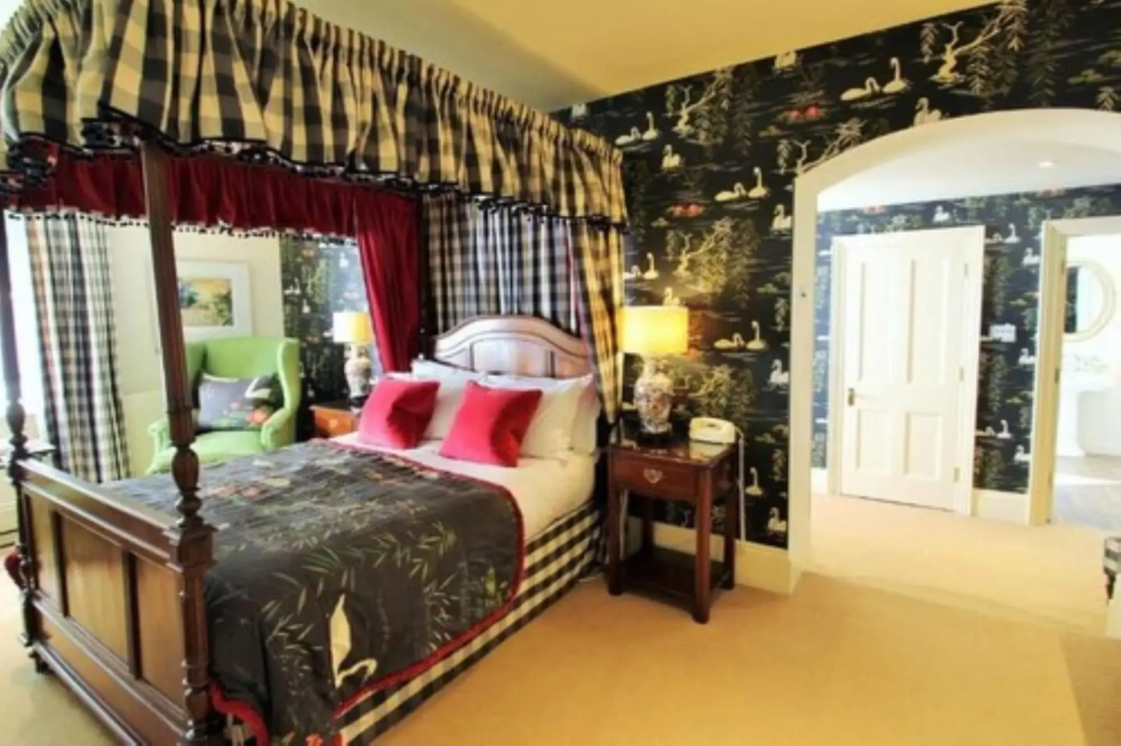 Photo - Swan Hotel