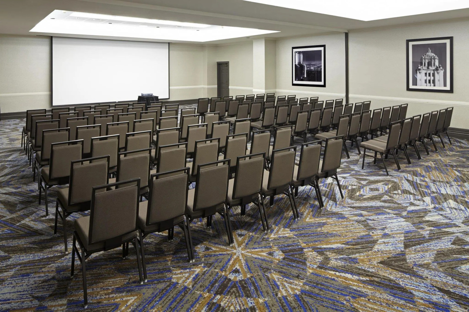 Photo - Embassy Suites Los Angeles - International Airport/North