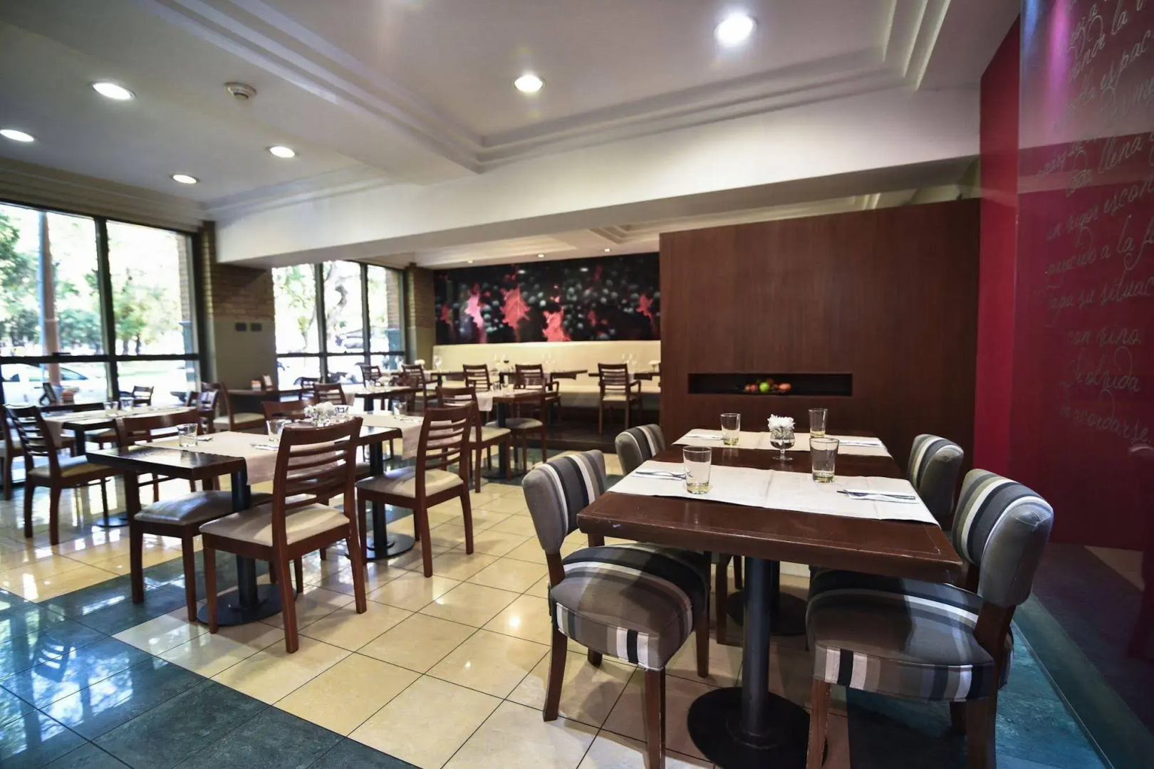 Foto - Portal Plaza Suites