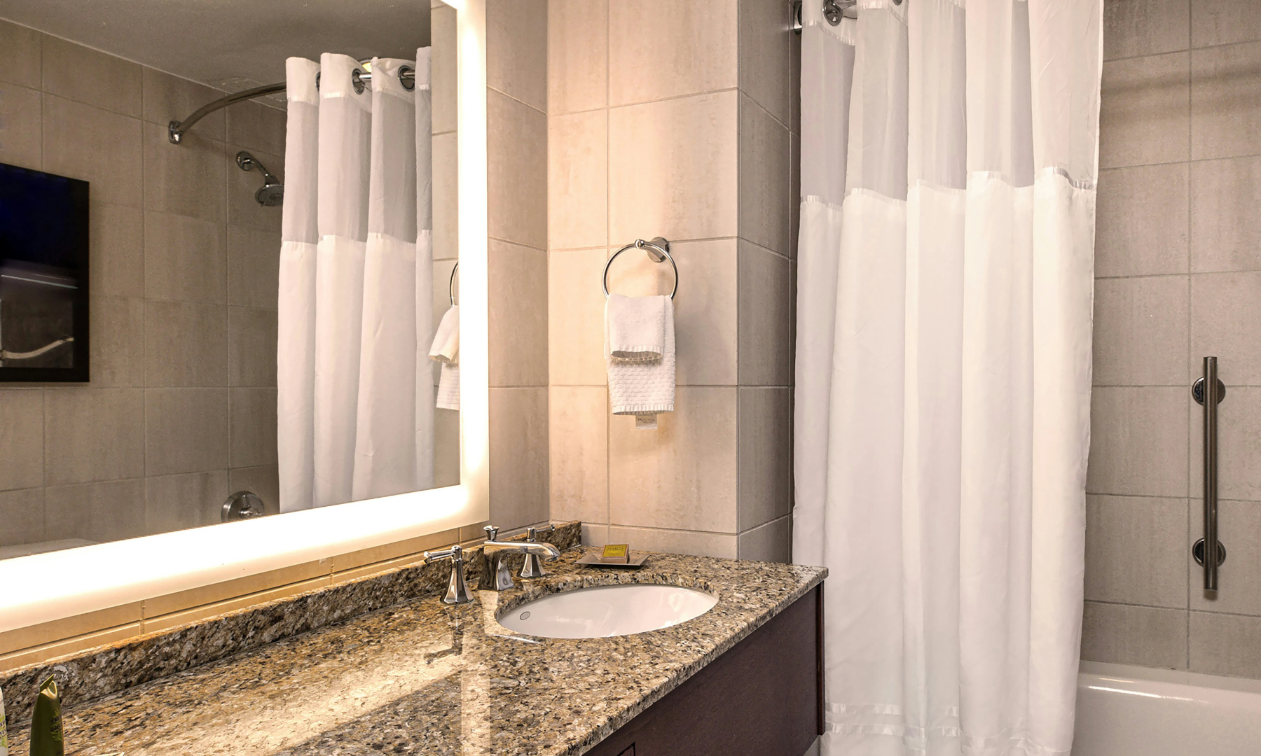 Photo - Hilton Anatole