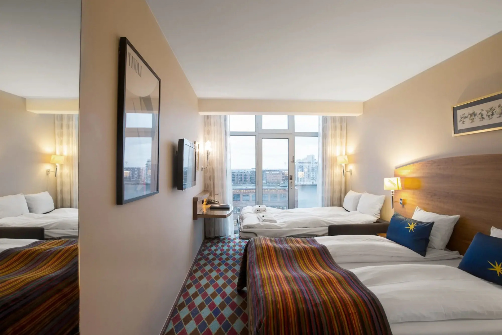 Photo - Tivoli Hotel