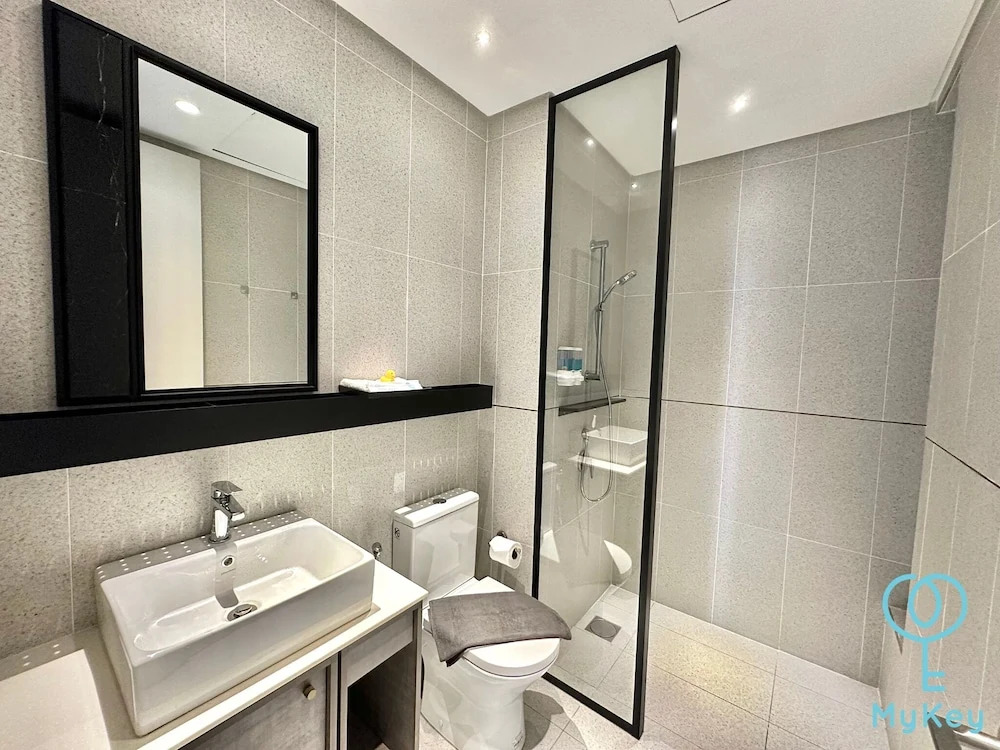 Photo - Millerz Square by MyKey