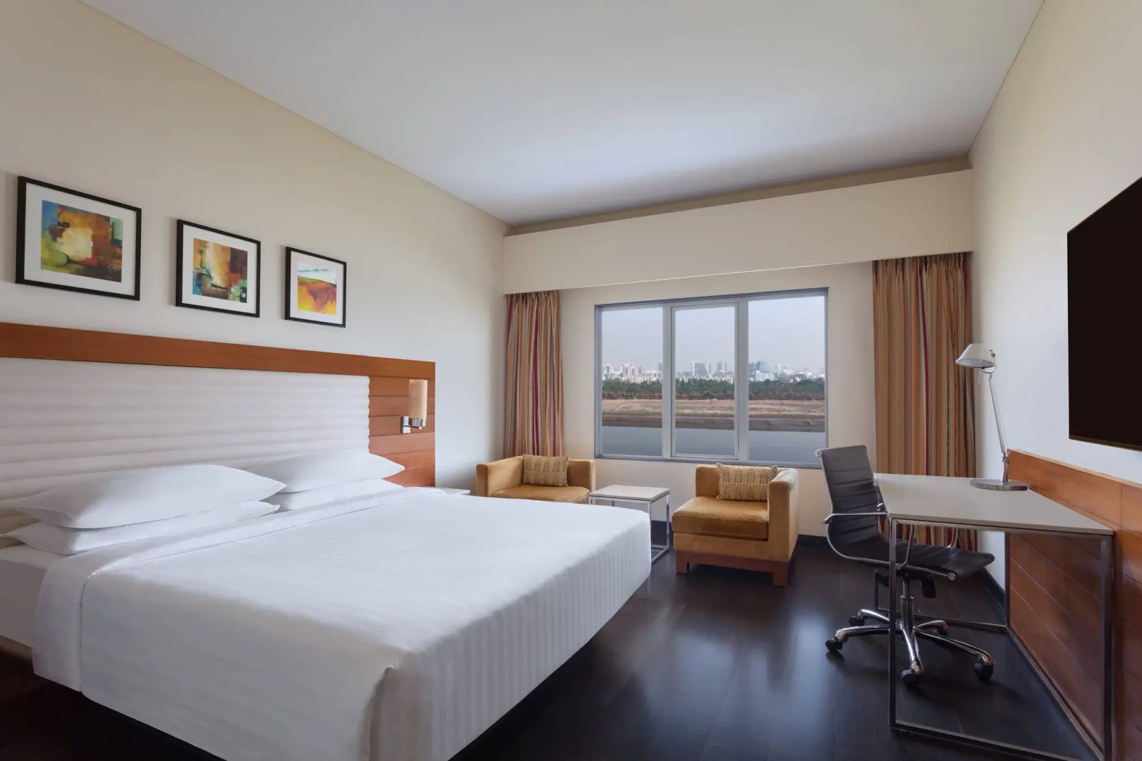 Foto - Surat Marriott Hotel