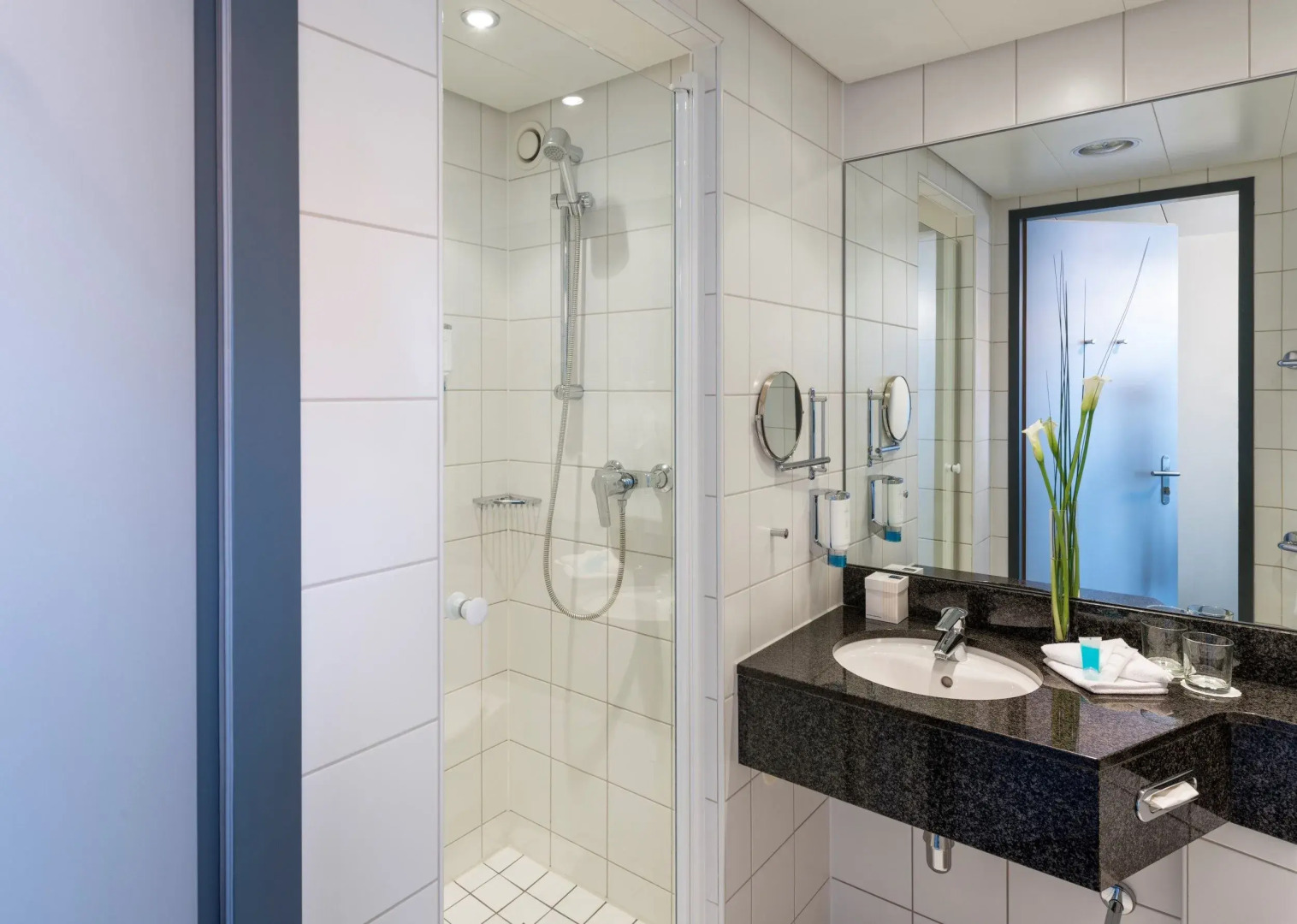 Photo - Essential by Dorint Basel City