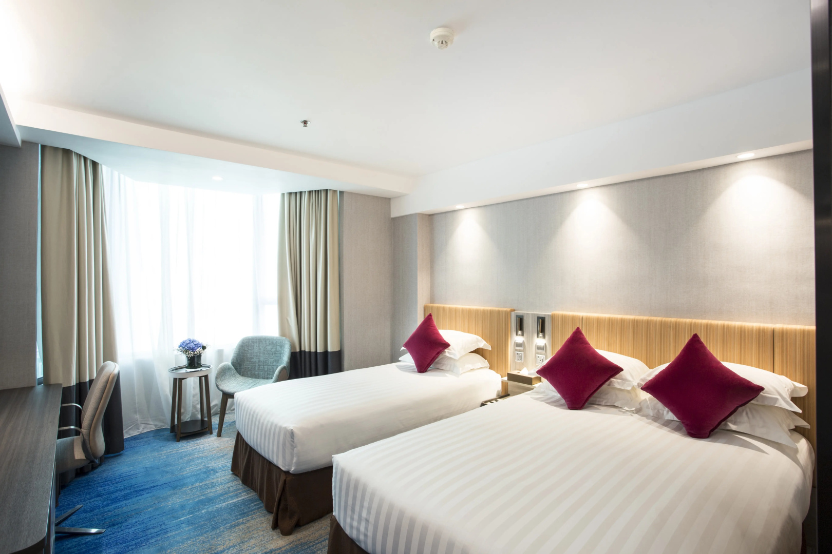 Photo - Wharney Hotel
