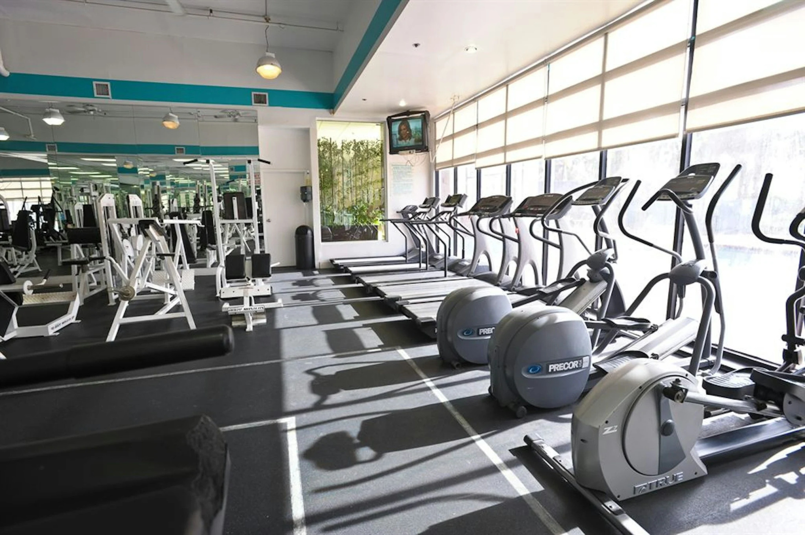 Photo - Crystal Beach Suites Miami Oceanfront Hotel