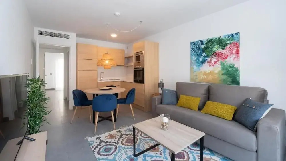 Photo - Sur Suites La Dorada, centricos soleados a pocos metros de la Playa y con Parking Opcional