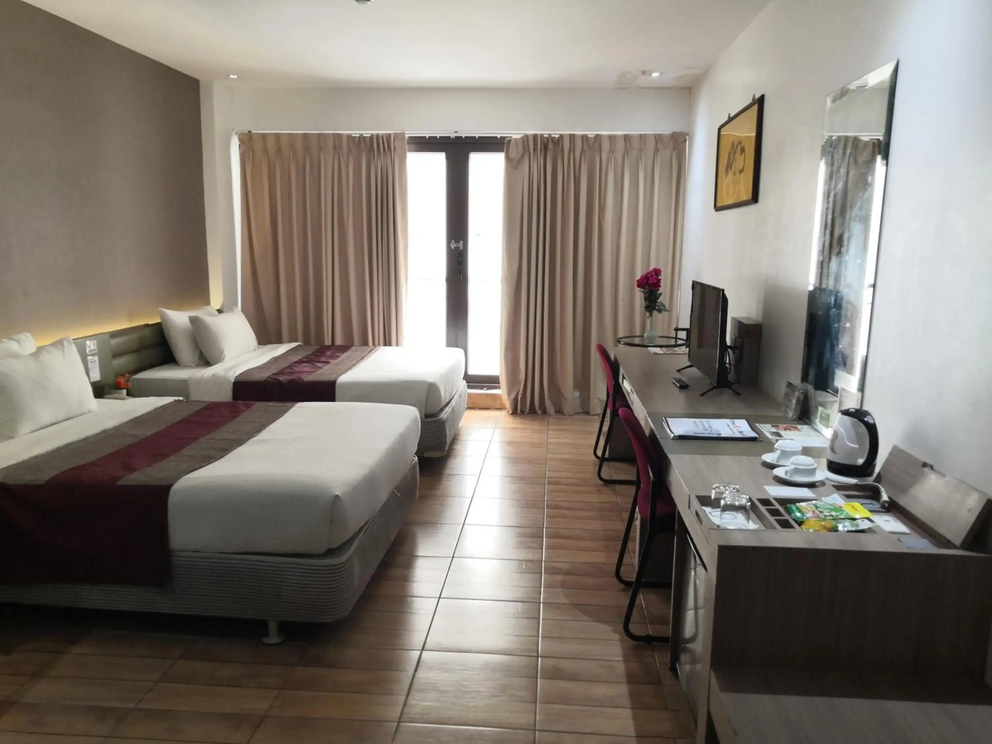 Photo - The E-Hotel Makati