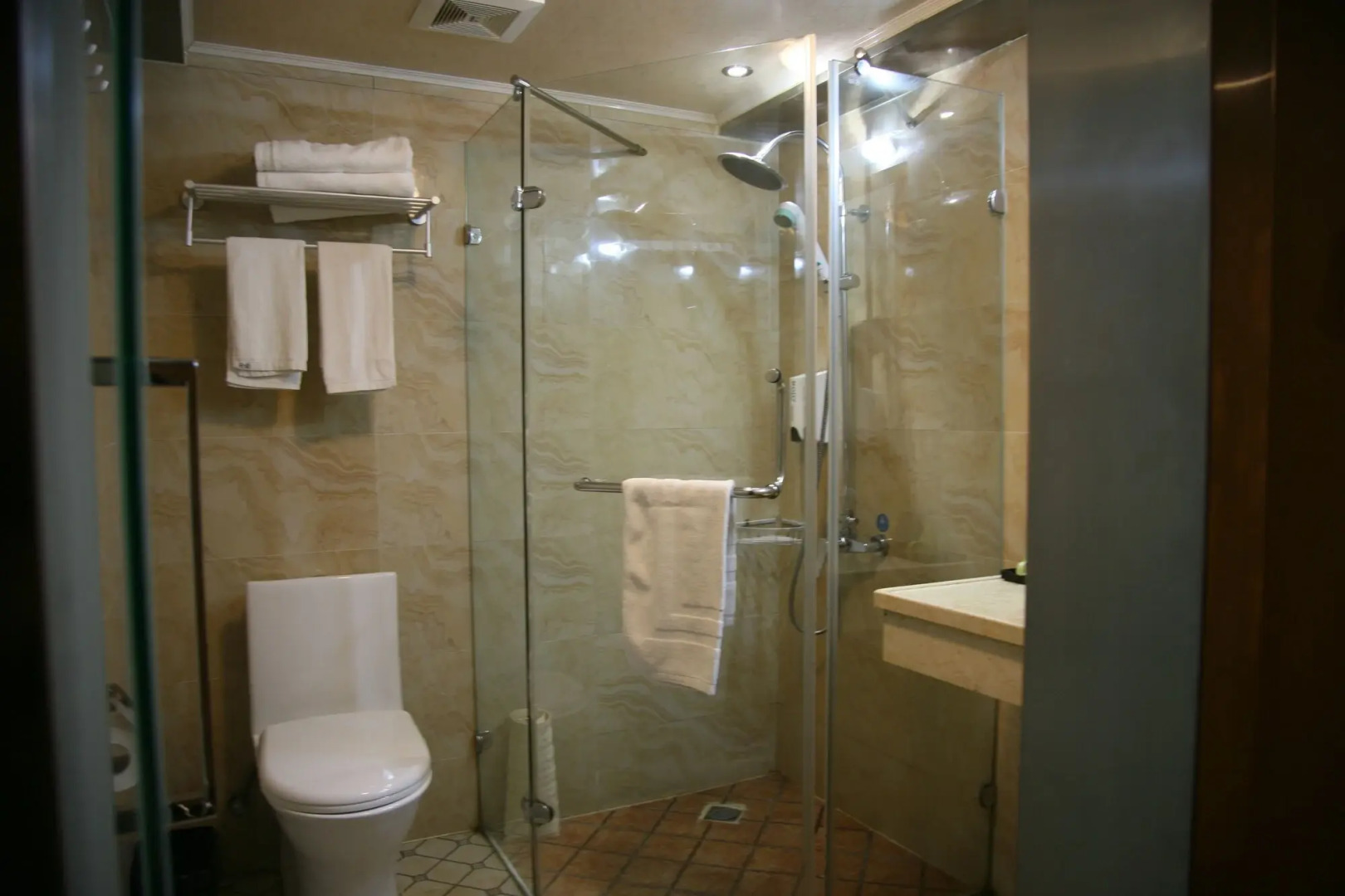 Foto - Shanghai Fish Inn Bund