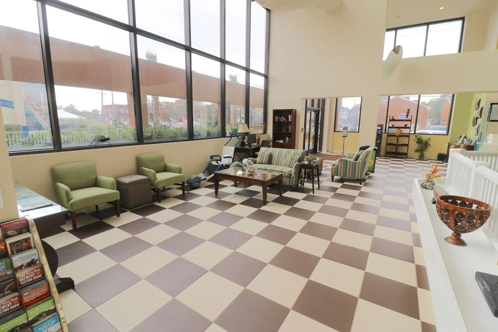 Photo - The Atrium Resort, Virginia Beach by Vacatia