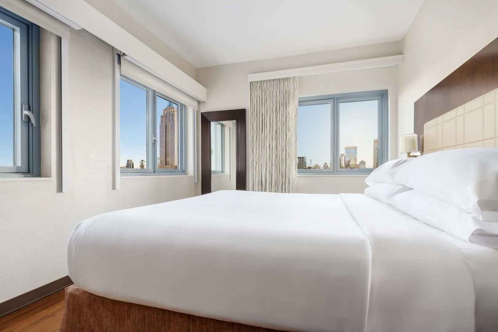 Photo - Embassy Suites By Hilton New York Manhattan Times Square