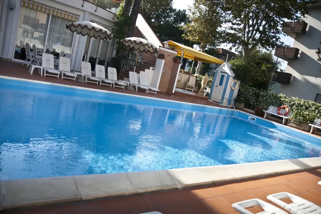 Photo - Hotel Villa dei Fiori - sul mare con piscina