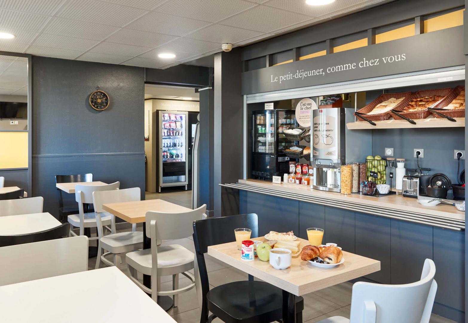 Foto - B&B HOTEL Corbeil-Essonnes