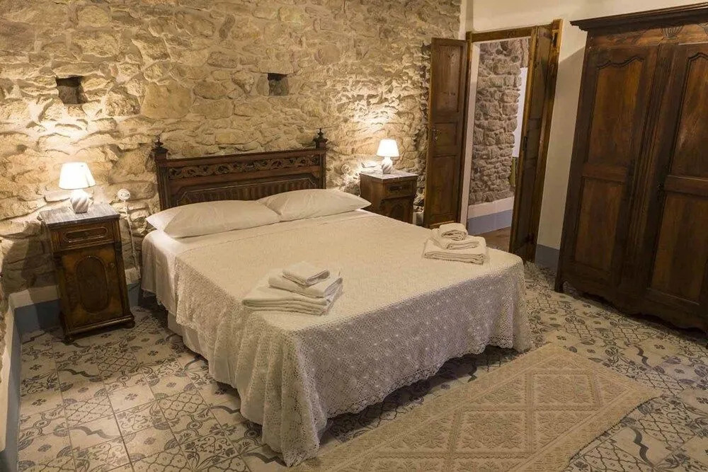 Photo - Cortis Antigas