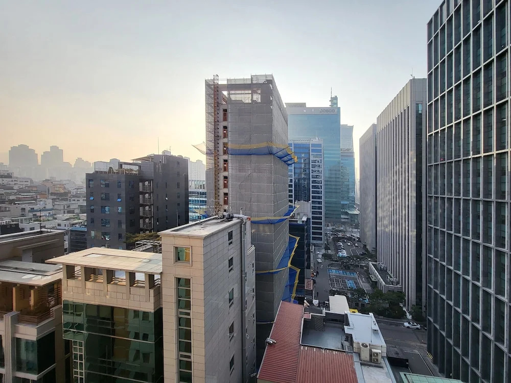 Photo - Khan Residence