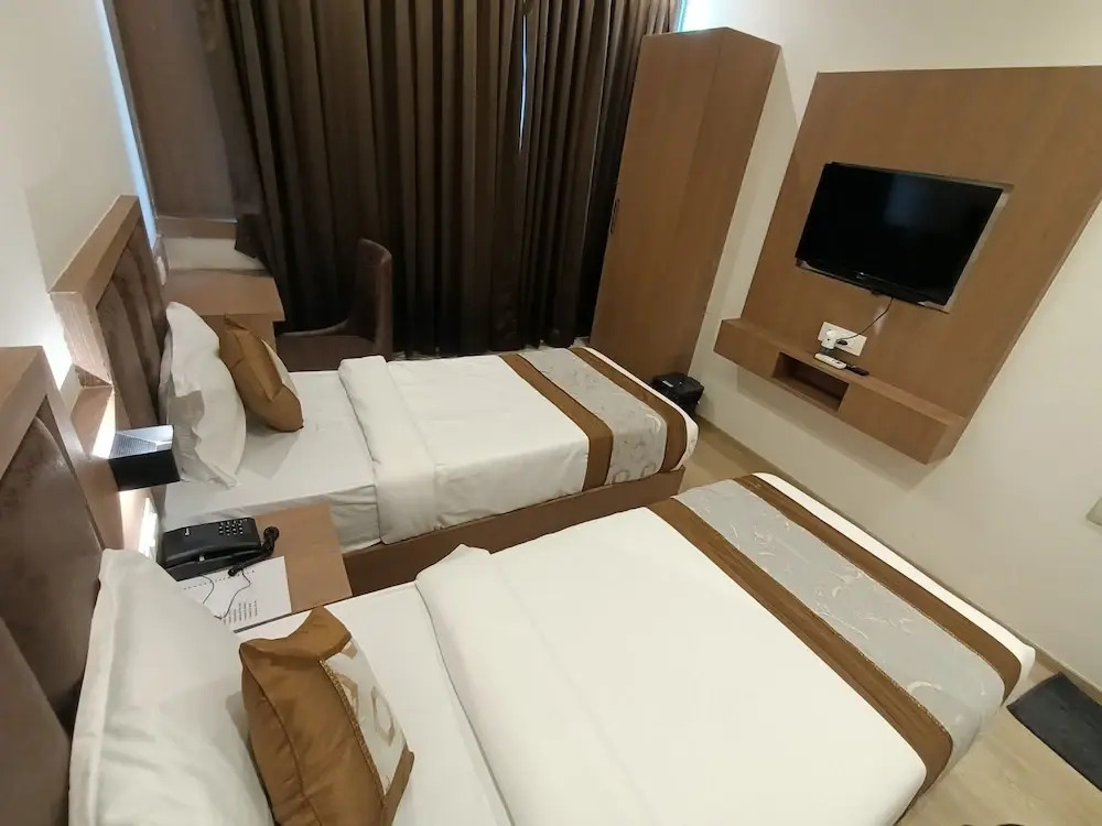 Foto - Hotel Beverly Palace Santacruz - Near BKC - Mumbai Airport T1