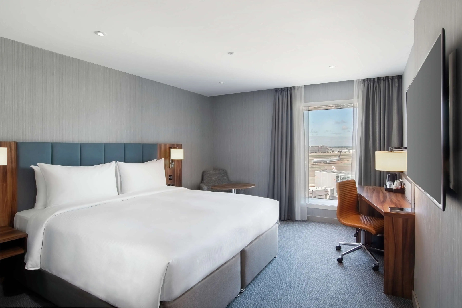 Photo - Hilton Garden Inn London Heathrow Terminal 2 and 3