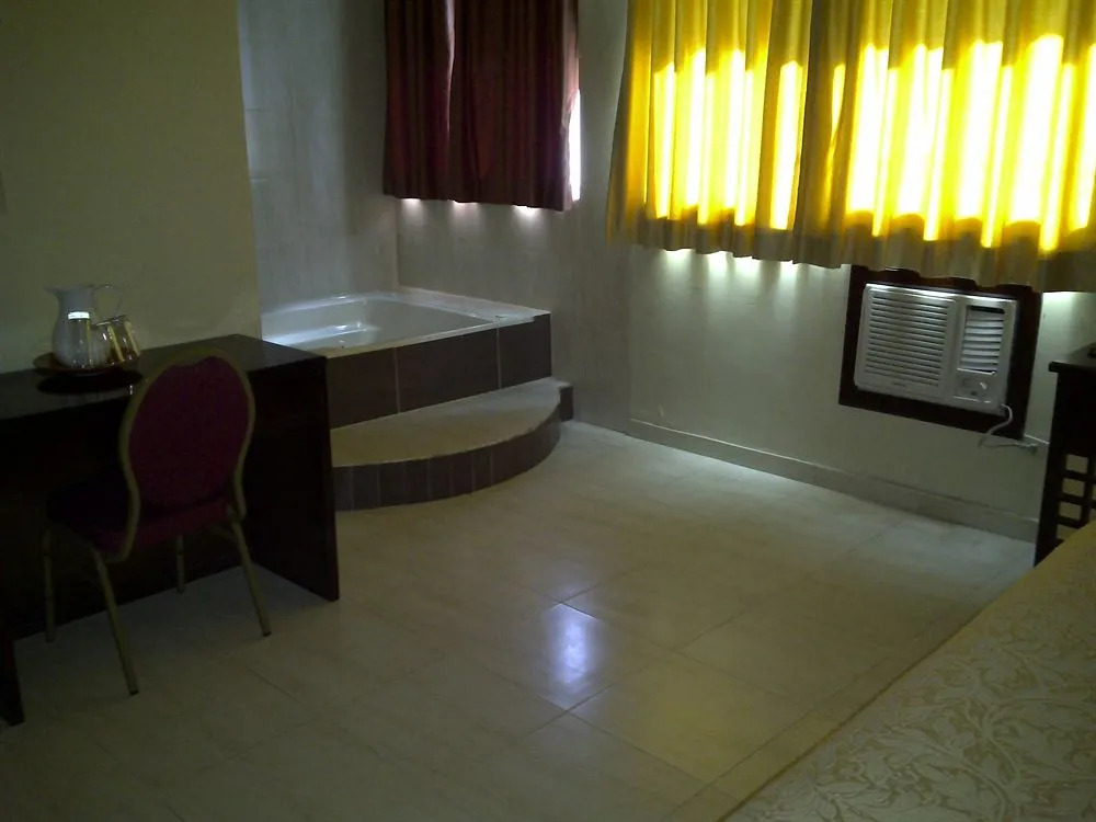 Photo - Hotel Bahía Suites