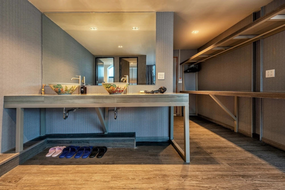 Photo - Happy Station Bangkok