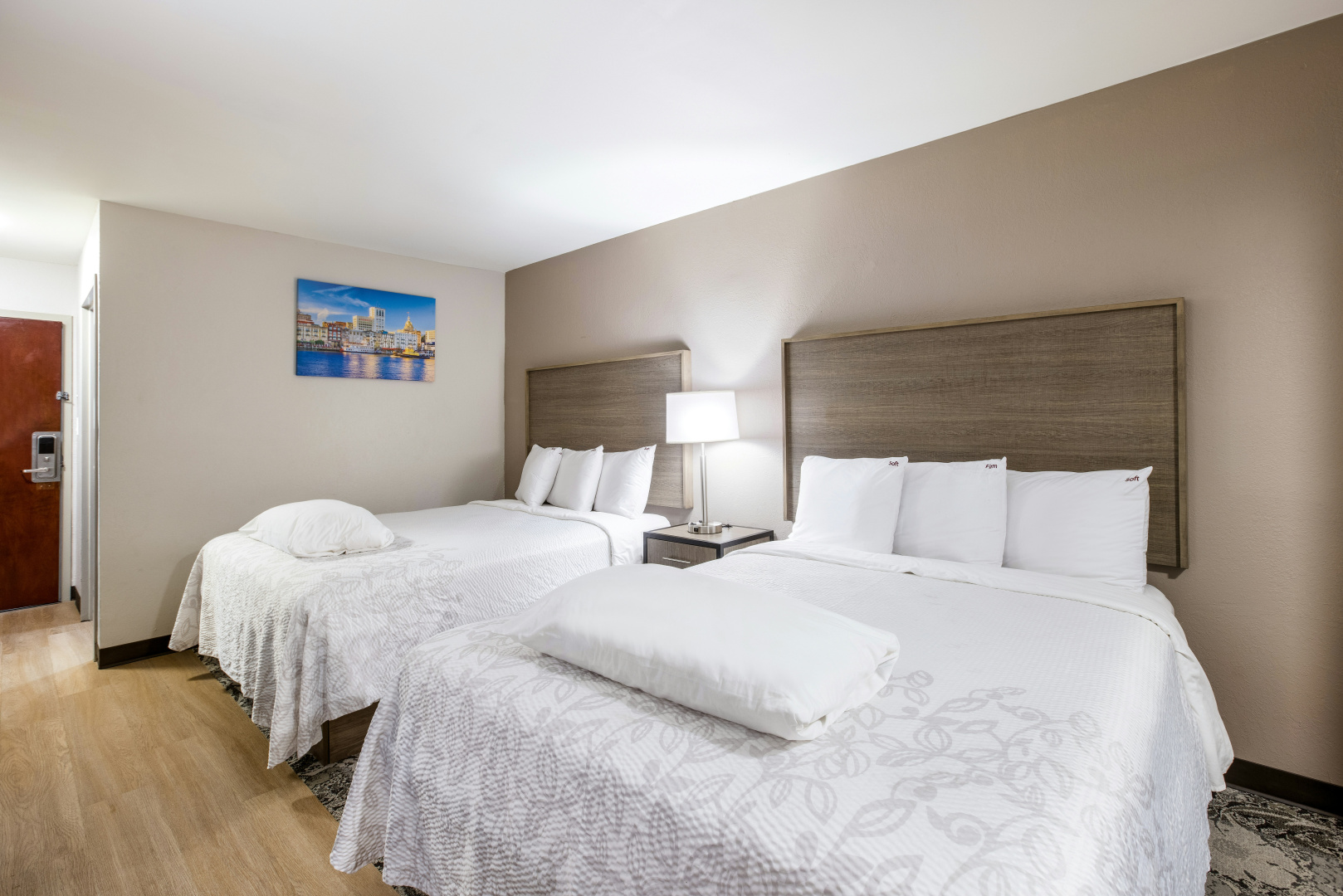 Photo - Red Roof Inn PLUS+ & Suites Savannah - I-95
