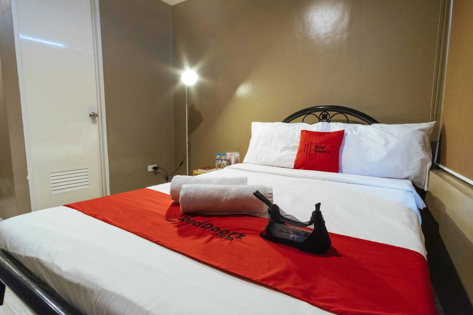 Foto - RedDoorz at Hotel Rosemarie