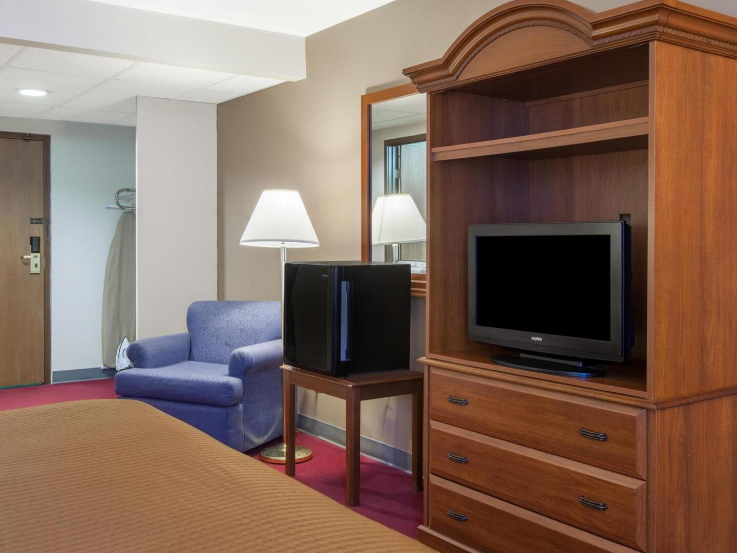 Photo - Rodeway Inn Little Falls