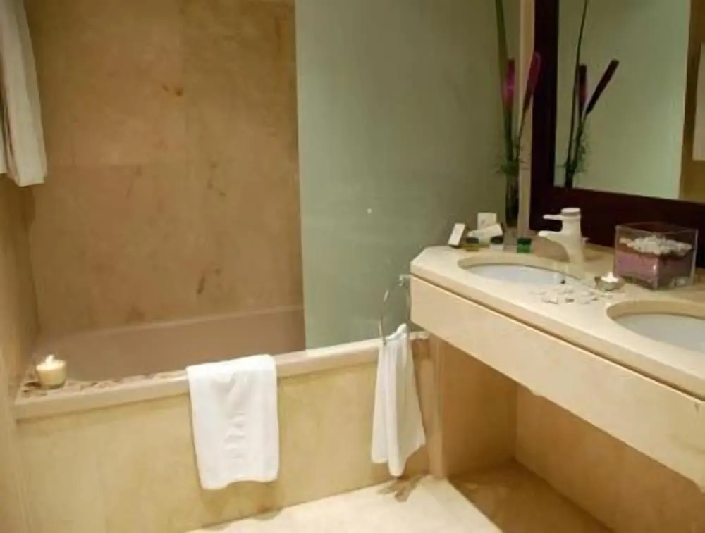 Photo - Mediterraneo Sitges